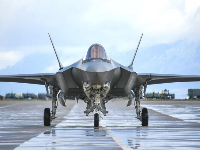 Cụ thể, Ba Lan sẽ đưa 24 phi công sang Mỹ đào tạo kèm theo đó là 100 nhân lực mặt đất bao gồm kỹ sư, thợ máy và kỹ sư vũ khí. Nguồn ảnh: BMPD.