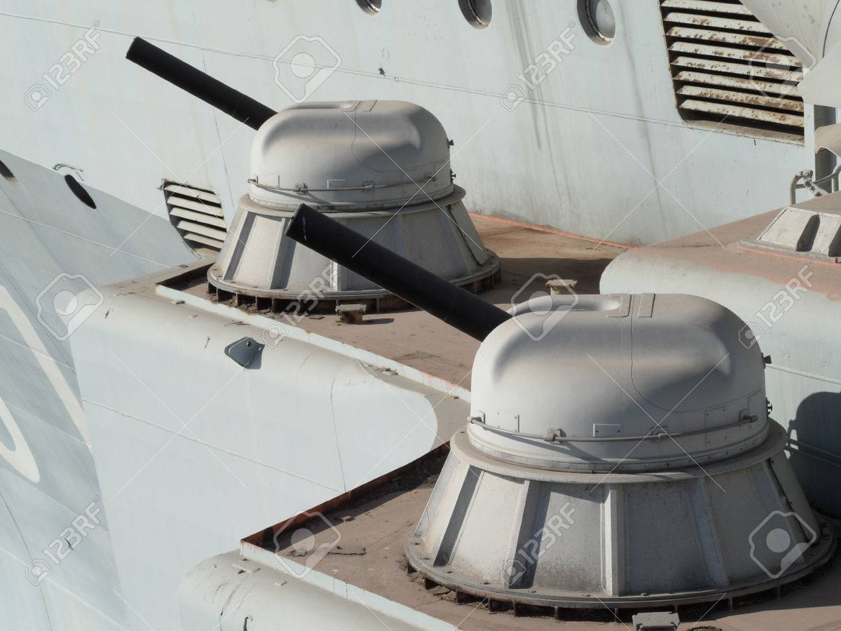 Kết hợp với hệ thống phòng không Palma-SU, các tổ hợp pháo cao tốc AK-630 này sẽ cung cấp cho tàu Gepard 3.9 khả năng phòng không tầm gần cực tốt, chống lại được cả tên lửa hành trình, tên lửa đối hạm ở pha cuối. Nguồn ảnh: Pinterest.