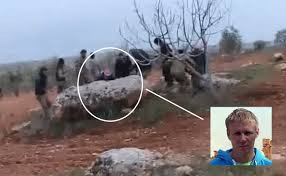 Vào những giây cuối cùng của cuộc đời mình, thiếu tá phi công Roman Filipov đã hét lên rằng "đây là quà dành cho chúng mày" và tự kết liễu cuộc đời mình bằng trái lựu đạn duy nhất mà anh có trong tay. Nguồn ảnh: CBS.