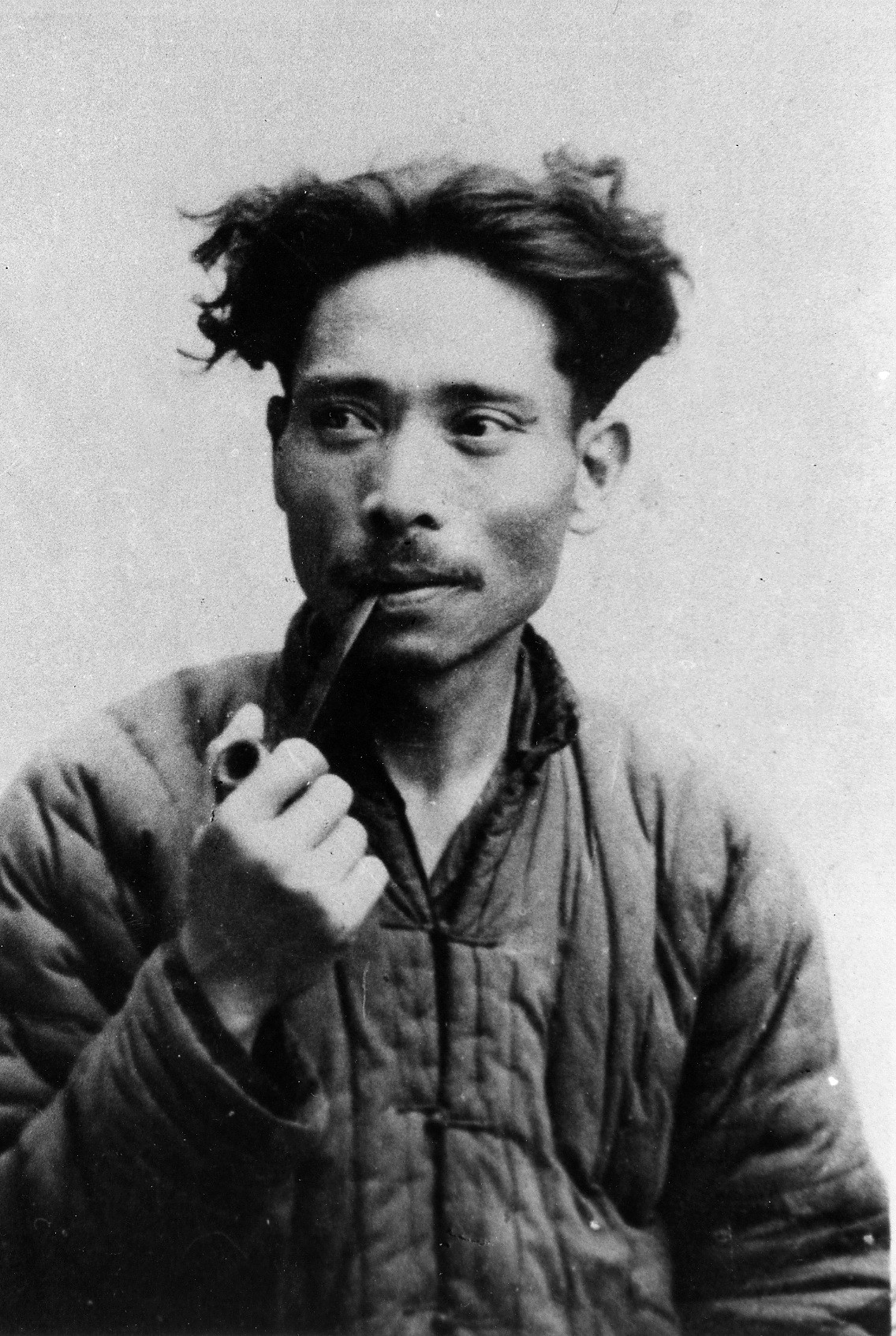 Có học thứ, thành thạo ngoại ngữ và nhiệt huyết với cách mạng, Nguyễn Sơn đã được phong các chức vụ quan trọng như chính uỷ trung đoàn, chủ nhiệm sư đoàn của Hồng quân Trung Quốc. Nguồn ảnh: TL.