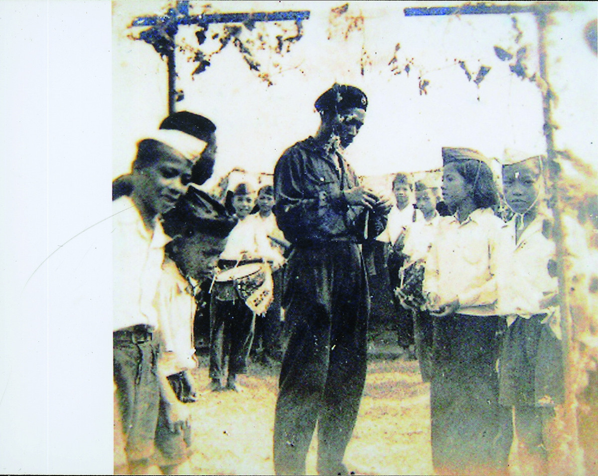 Phần lớn các tài liệu của cả Trung Quốc và Việt Nam đều ghi nhận ông sinh ngày 1/10/1908. Ông ra đời trong gia đình tư sản ở Hà Nội và được tạo điều kiện để học hành từ nhỏ. Nguồn ảnh: TL.