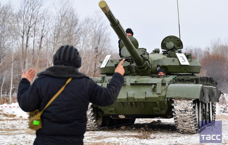 Nhưng bên cạnh đó, một số lượng phương tiện tác chiến bộ binh khác với số lượng cũng rất lớn đang được niêm cất bảo quản trong khắp các kho dự trữ trên lãnh thổ Nga.