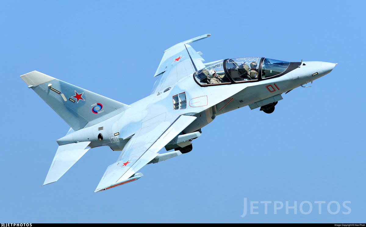 Yak-130 là dòng máy bay huấn luyện được Nga giới thiệu từ năm 2003 và chính thức được bán rộng rãi ra nước ngoài một năm sau đó. Nguồn ảnh: Airliners.