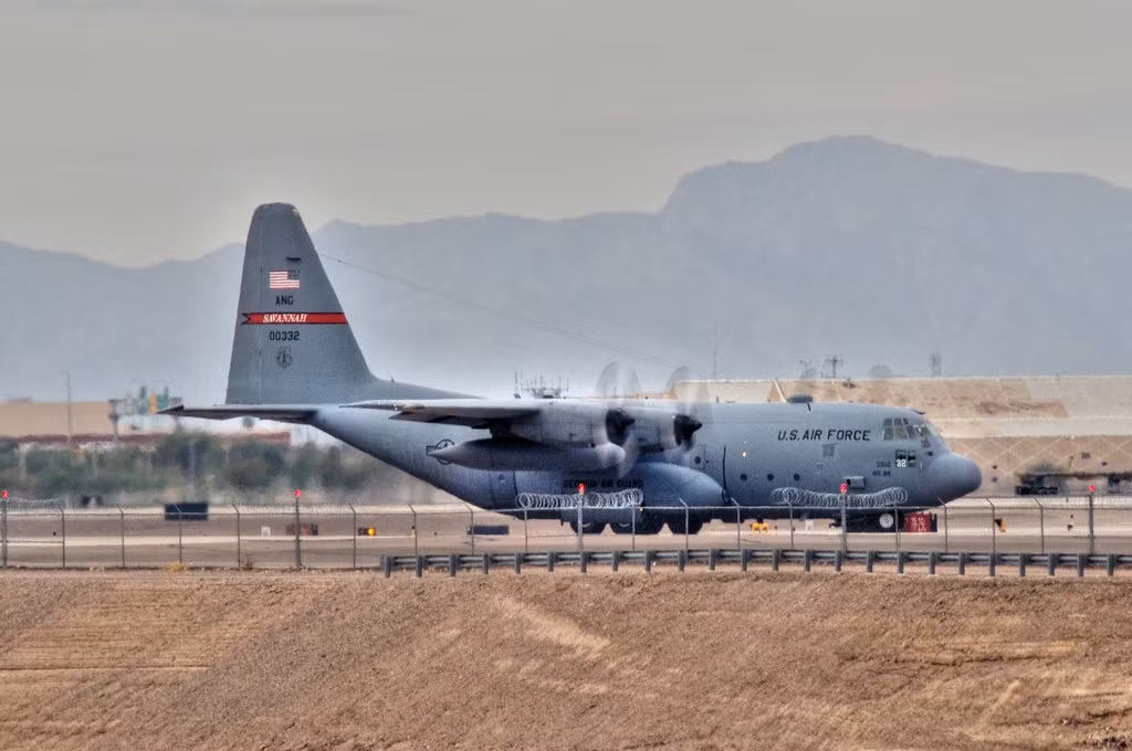 Việc trang bị các máy bay vận tải C-130H trong biên chế cũng sẽ giúp ích rất lớn cho Không quân Việt Nam trong bối cảnh chúng ta bị thiếu vận tải cơ trầm trọng. Nguồn ảnh: Pinterest.