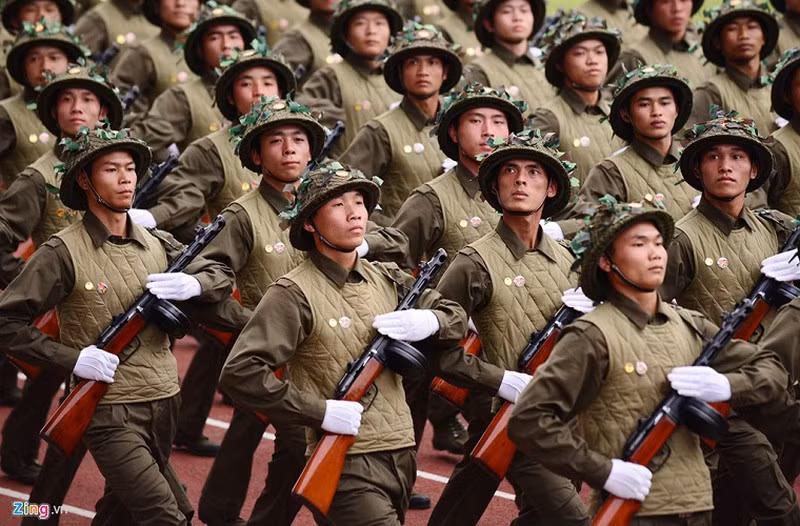 Mặc dù vậy có thể khẳng định, súng tiểu liên PPSh-41 hiện nay của Việt Nam chỉ được sử dụng mang tính trình diễn, phục dựng bối cảnh hoặc thử nghiệm. Nguồn ảnh: Zingnews.