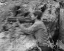 Súng chống tăng M72 LAW trong tay quân và dân biên giới phía Bắc chống lại cuộc tấn công không báo trước của Trung Quốc. Nguồn ảnh: TTXVN.