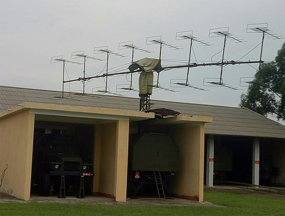 Theo công bố của nhà sản xuất tới từ Cộng hoà Séc, P-18M có cự ly phát hiện mục tiêu bay không tàng hình là 250 km tương tự như ở phiên bản P-18. Tuy nhiên ở phiên bản mới, số lượng mục tiêu có thể bắt bám lên tới hơn 200 mục tiêu/giây và khảng 1000 mục tiêu/vòng quay ăng-ten. Nguồn ảnh: Archive.