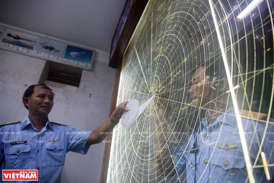 Từ năm 2013 đã có thông tin Séc sẽ giúp Việt Nam nâng cấp các hệ thống radar P-18 cũ của Liên Xô/Nga sản xuất nhằm tăng cường năng lực bảo vệ vùng trời Tổ quốc trước mọi sự bất ngờ. Nguồn ảnh: Báo Ảnh Việt Nam.