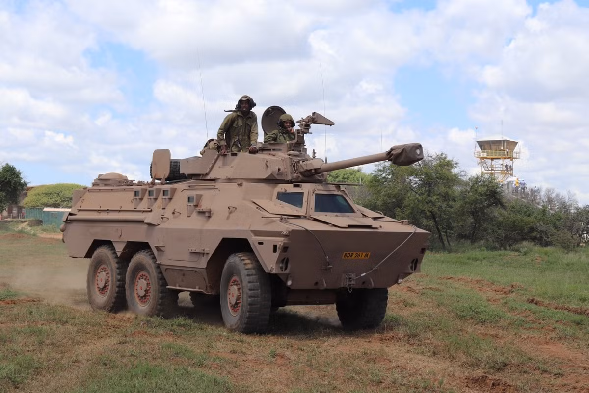 Nam Phi - một quốc gia giàu có và ổn định bậc nhất ở châu Phi có sức mạnh quân sự khiến nhiều người phải bất ngờ khi họ có thể tự cung tự cấp được nhiều loại vũ khí hiện đại. Nguồn ảnh: BMDPO.