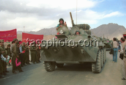 Việc Liên Xô rút quân khỏi Afghanistan thu hút được rất nhiều sự quan tâm, chú ý của dư luận quốc tế vào thời điểm bấy giờ. Nguồn ảnh: TASS.