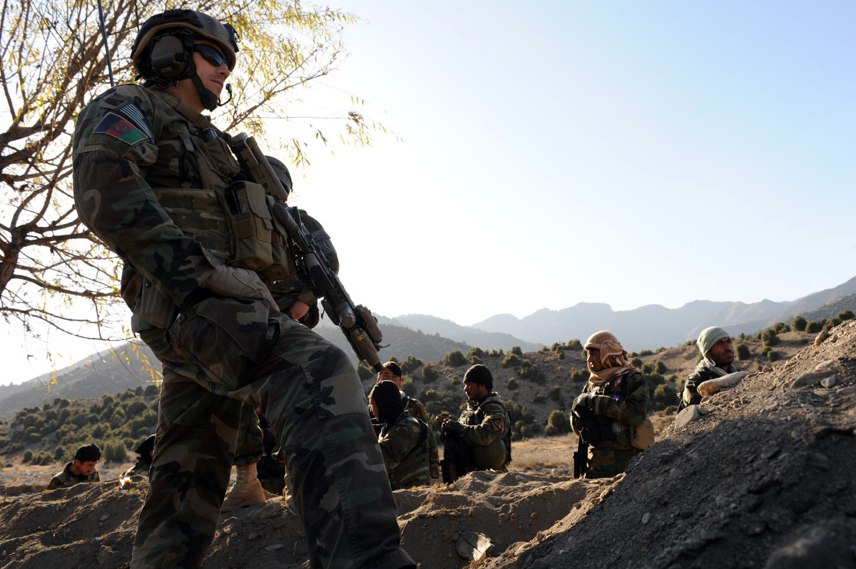 Quân đội Mỹ cho biết, những binh lính có "kinh nghiệm tầm trung" trong lực lượng lính mũ nồi xanh của quân đội nước này sẽ nhận được khoản tiền thưởng sáu chữ số nếu tiếp tục ở lại phục vụ thay vì về hưu. Nguồn ảnh: BI.