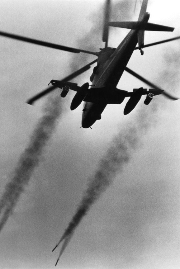 Nỗ lực chế tạo một loại trực thăng S-67 Blackhawk của Mỹ được bắt đầu ngay sau khi Mi-24 của Liên Xô cất cánh lần đầu vào năm 1969. Nguồn ảnh: Pinterest.