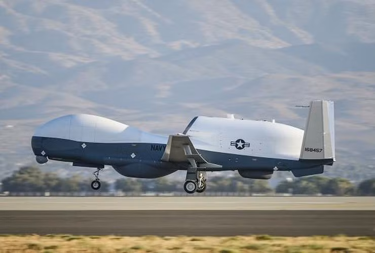 Việc điều những chiếc UAV MQ-4C Triton trị giá tới 180 triệu USD tới Guam tiếp tục thể hiện chiến lược của Mỹ.