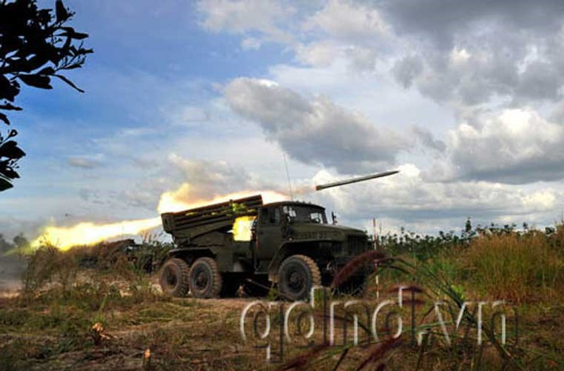 Một tổ hợp pháo phản lực phóng loạt BM-21 cỡ nòng 122mm của Quân đội Việt Nam khai hoả trong khi tập trận. Nguồn ảnh: QDND.