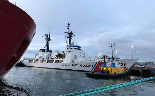 Cụ thể, tàu tuần duyên John Midgett chỉ được trang bị vũ khí bao gồm một khẩu pháo OTO 76mm kèm theo pháo cao tốc Phalanx. Nguồn ảnh: John Midgett.