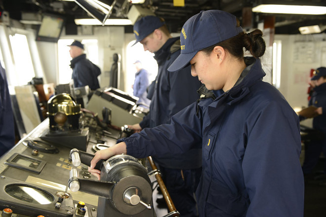 Một điểm đáng nói đó là trên tàu tuần duyên John Midgett được trang bị kèm radar AN/SPS-40. Không rõ hệ thống radar này có được tháo dỡ cùng với vũ khí hay Mỹ sẽ để nguyên cho chúng ta. Nguồn ảnh: John Midgett.