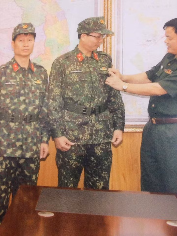  Quân phục ngụy trang kỹ thuật số (digital) từng được Việt Nam sản xuất và trang bị rất hạn chế trong một vài lực lượng. Có lẽ ở bước đầu, chúng ta chỉ thử nghiệm loại quân phục này ở quy mô nhỏ. Nguồn ảnh: TL.