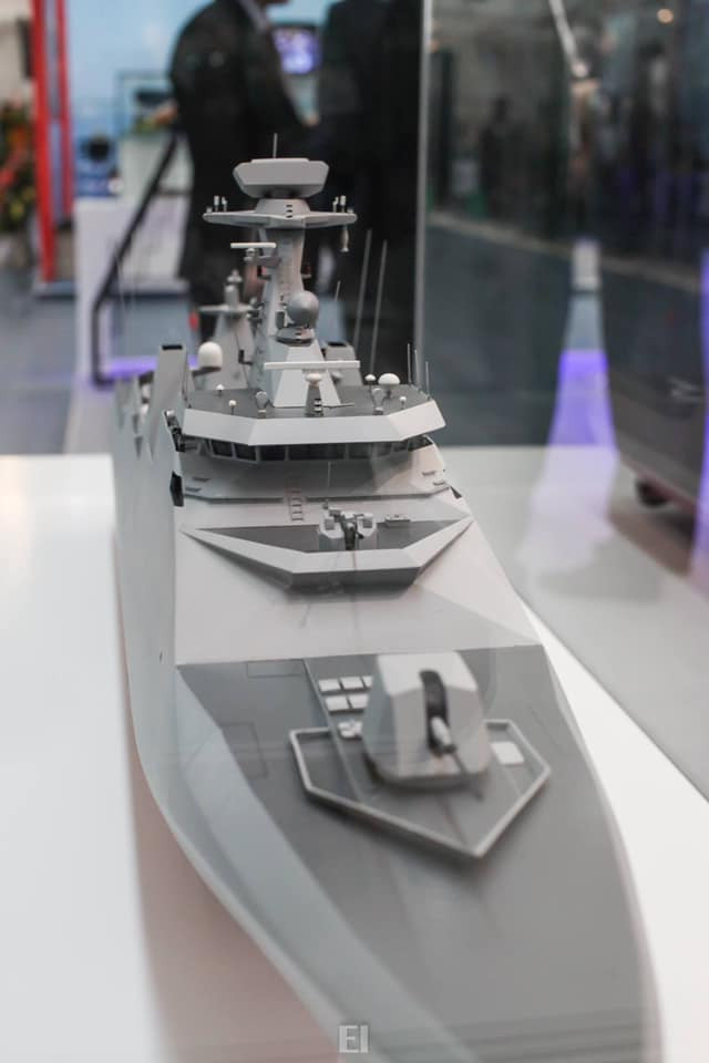 Phía trước tàu cũng được trang bị một khẩu pháo 20mm, đây là pháo tự động, được điều khiển từ khoang hoả lực và không cần xạ thủ trực tiếp sử dụng. Nguồn ảnh: @Duy Lê.