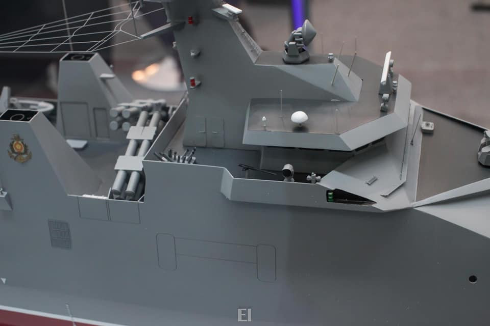 Tàu được trang bị 2x4 ống phóng tên lửa Exocet làm nhiệm vụ chống hạm. Các ống phóng này được bố trí ở phía sau kiến trúc thượng tầng của tàu. Nguồn ảnh: @Duy Lê.