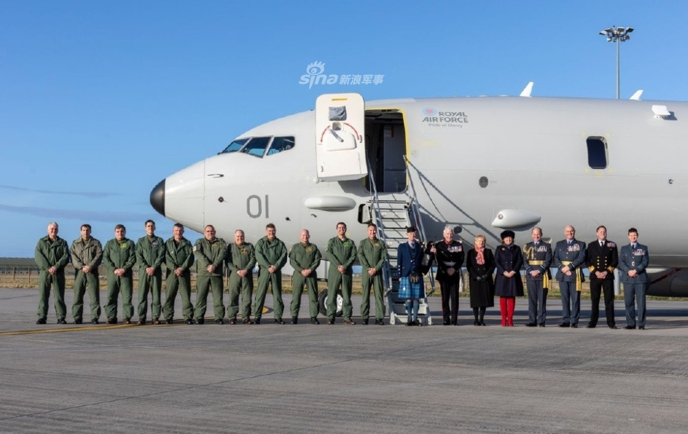 Với việc trang bị các máy bay P-8A Poseidon mới nhất từ Mỹ, không quân hoàng gia Anh sẽ không còn phải đi "xin" chia sẻ tin tình báo, tự tin tham gia các hoạt động chống ngầm độc lập trong vùng biển quanh khu vực. Nguồn ảnh: AirRec.