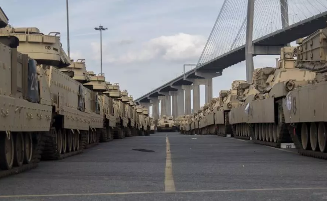 Trước đó NATO đã tổ chức họp báo và khẳng định cuộc tập trận chung mang tên "Phòng thủ Châu Âu 2020" sẽ là cuộc tập trận lớn bậc nhất của tổ chức này trong những năm gần đây. Nguồn ảnh: QQ.