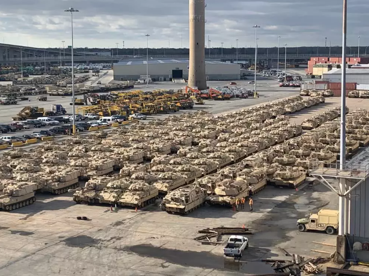 Dàn thiết giáp của Mỹ được đưa tới các cảng của Đức và Bỉ trước khi được đi đường bộ tới Ba Lan để tập kết. Nguồn ảnh: QQ.