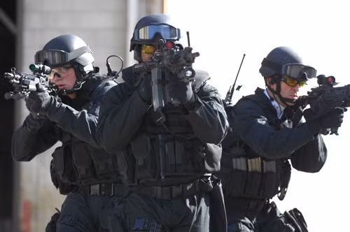 Nhiều phiên bản SOAR đã được ra đời và điểm khác biệt chính giữa những phiên bản này là chiều dài nòng súng cũng cơ cơ cấu nạp đạn tự động. Hiện tại súng đang được sử dụng rất hạn chế trong các lực lượng đặc nhiệm của Malaysia, Peru, Philippines và Mỹ. Nguồn ảnh: FERFRANS.