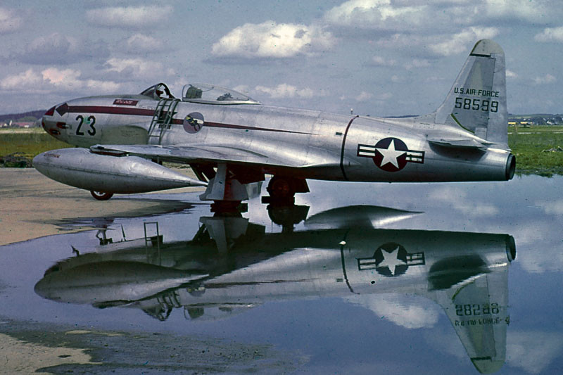 Những thành công mà P-80 đạt được dù nó tham chiến muộn hàng chục năm kể từ khi ra đời đã khiến cả thế giới tin rằng động cơ phản lực và máy bay phản lực chính là tương lai của hàng không quân dụng, dân dụng trên khắp thế giới. Nguồn ảnh: Pinterest.