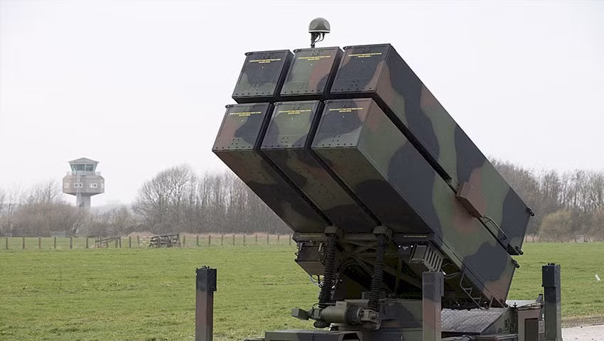 Có thể kể ra một vài cái tên như Australia, Lithuania, Oman hay Qatar đều đang làm việc với hợp đồng mua NASAMS II hoặc thậm chí đã ký kết hợp đồng, đang chờ nhận hàng. Nguồn ảnh: Defence.