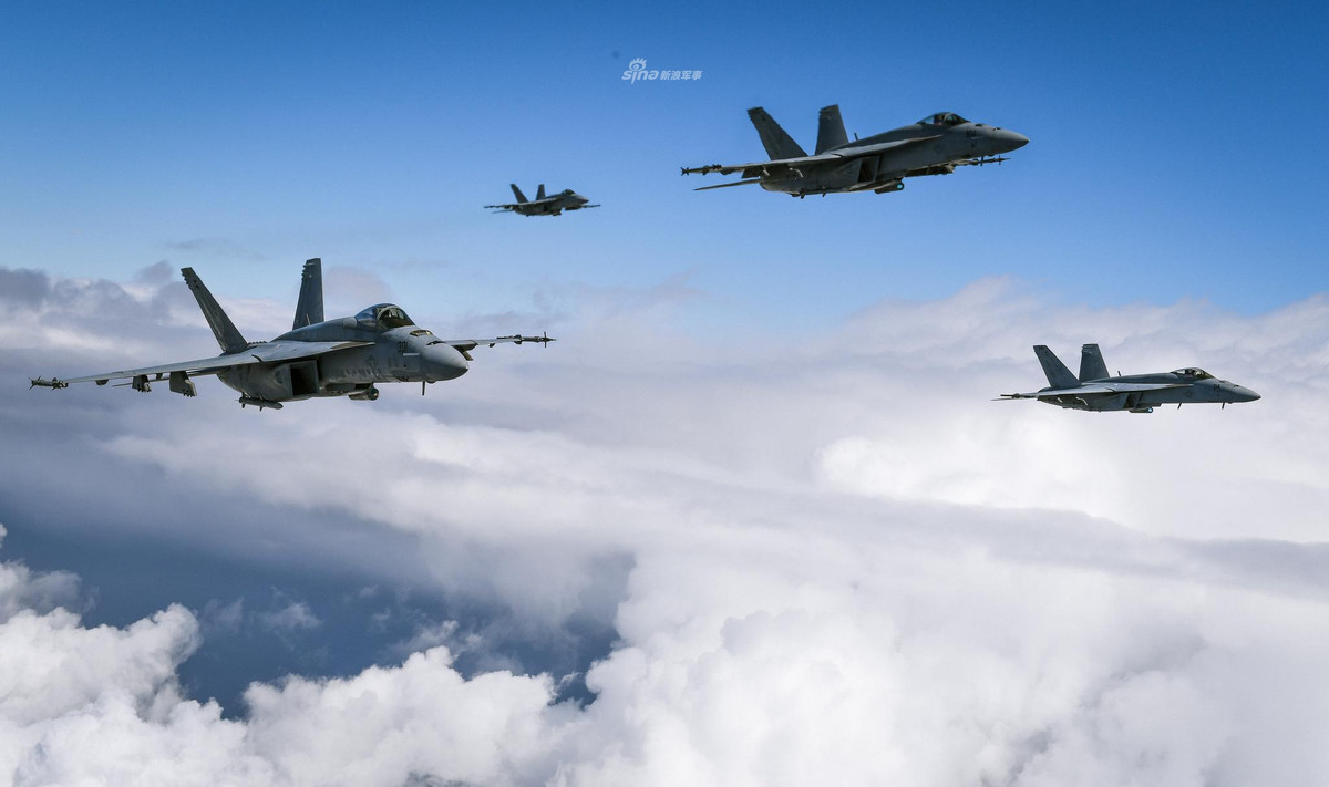 Đây có thể là bằng chứng để chứng minh rằng các chiến đấu cơ F-35C - loại tiêm kích được hứa hẹn sẽ sớm hoàn thiện để hoạt động trên các tàu sân bay của Mỹ tới nay vẫn "chưa đâu vào đâu". Nguồn ảnh: Sina.