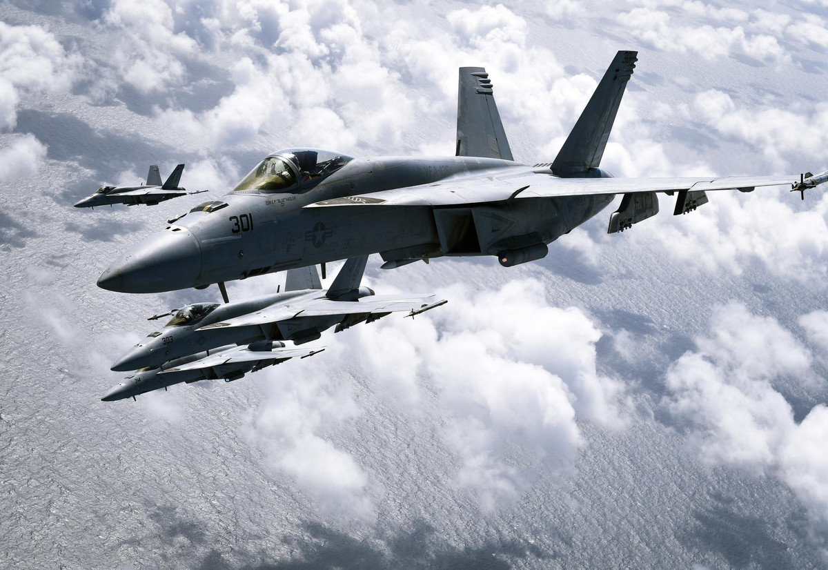 F/A-18 Super Hornet hiện là loại tiêm kích được không quân hải quân Mỹ sử dụng nhiều nhất trên các tàu sân bay của nước này. Nguồn ảnh: Sina.
