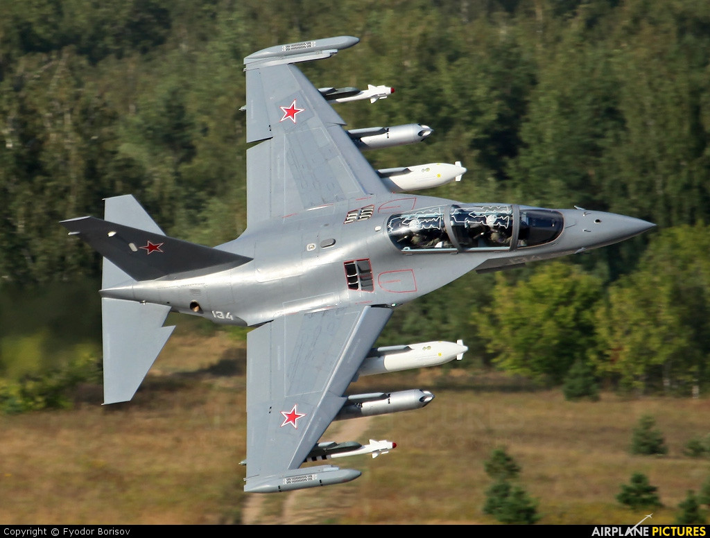 Mặc dù vậy trong suốt thời gian này, cũng có một vài lần xảy ra sự cố liên quan tới chiếc huấn luyện cơ này. Trong số những sự cố đó, các phi công thử nghiệm phần lớn đều thoát hiểm an toàn. Nguồn ảnh: Airplanes.