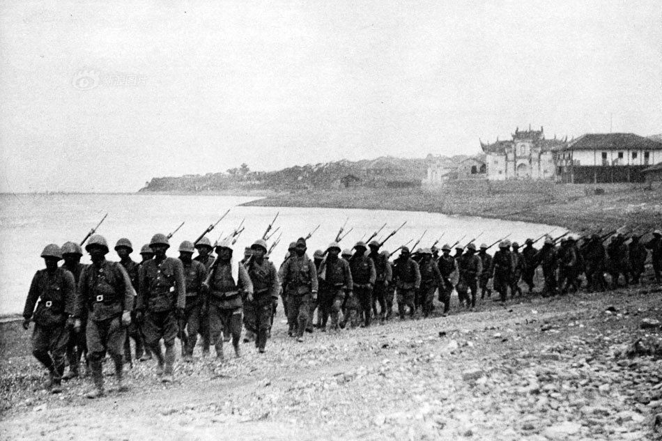 Phía Nhật cũng không hề kém cạnh khi tung vào trận đánh 400.000 quân, 500 máy bay các loại và khoảng 100 phương tiện thuỷ. Nguồn ảnh: Qsin.