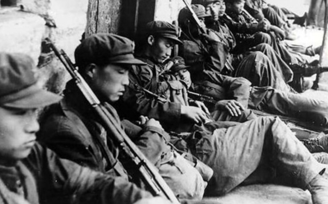 Quân Trung Quốc mệt mỏi khi phải gánh chịu thiệt hại quá lớn. Nguồn ảnh: TL.