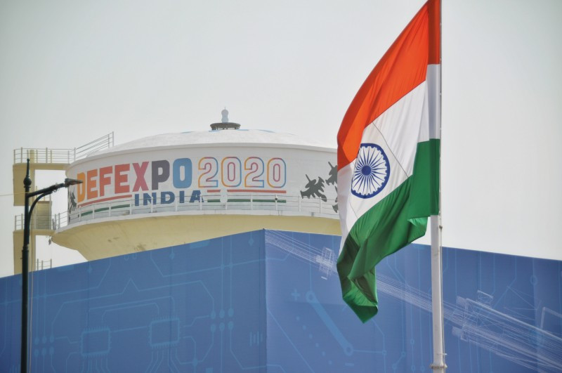 Triển lãm Defexpo 2020 của Ấn Độ năm nay quy tụ rất nhiều nhà sản xuất quốc phòng trong và ngoài nước. Tuy nhiên ấn tượng nhất trong khuôn viên của triển lãm Defexpo 2020 lần này lại là dàn vũ khí nội địa của do Ấn Độ tự sản xuất. Nguồn ảnh: BMDP.