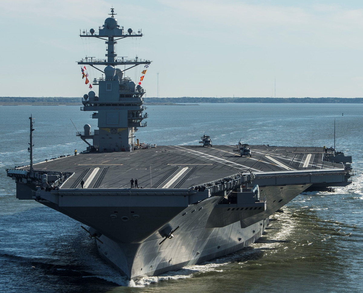 Mặc dù có cấu hình vũ khí cực kỳ khiêm tốn, tuy nhiên có vẻ như tàu USS Gerald R. Ford vẫn không thể sử dụng được những loại vũ khí này một cách hiệu quả trong các cuộc thử nghiệm vừa rồi. Nguồn ảnh: USnavy.