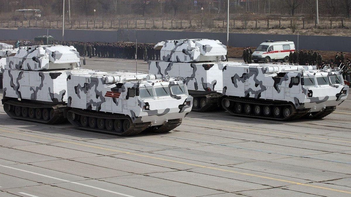 Ngoài ra, Magnolia cũng được trang bị với 8 ống phóng lựu đạn khói 81mm, cho phép nó tung hoả mù để lẩn tránh hoả lực đối phương. Tuy nhiên với thân hình khá "cồng kềnh" của mình, Magnolia khó có thể xoay sở nhanh nhẹn được trên chiến trường. Nguồn ảnh: QQ.