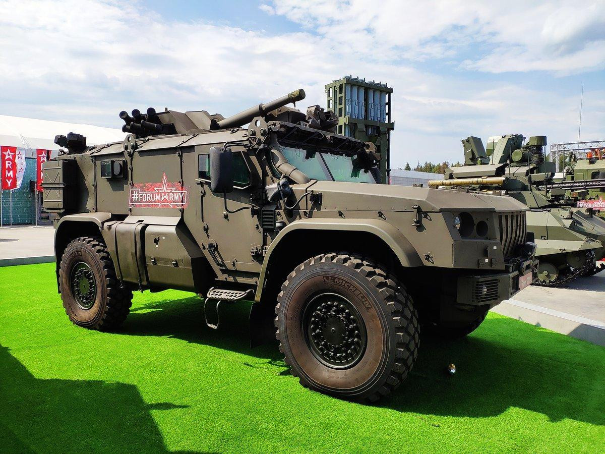 Tiếp đến là khẩu cối tự hành Drock 2S41 mới được Nga giới thiệu hồi năm 2019 vừa rồi. Xe cối tự hành của 2S41 có cỡ nòng 82mm và được đặt trên khung gầm của xe thiết giáp Taifun K-4386. Nguồn ảnh: QQ.