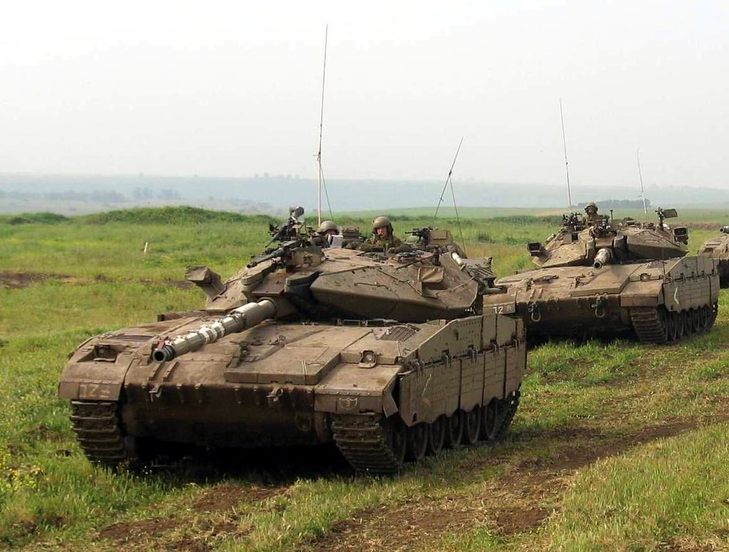 Xe được trang bị một động cơ diesel tua-bô với công suất tối đa lên tới 1500 mã lực kèm theo đó là khả năng mang theo tối đa 48 viên đạn pháo 120mm dự trữ. Nguồn ảnh: BMDP.