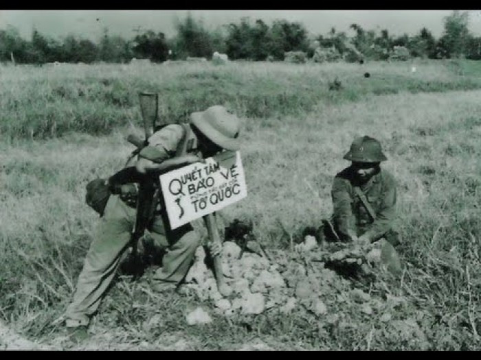 Tới đầu năm 1979, một loạt hàng hoá trang thiết bị quân sự hiện đại đã được Liên Xô chuyển giao cho Việt Nam cùng với việc chúng ta leo thang căng thẳng xung đột với Trung Quốc. Nguồn ảnh: TL.