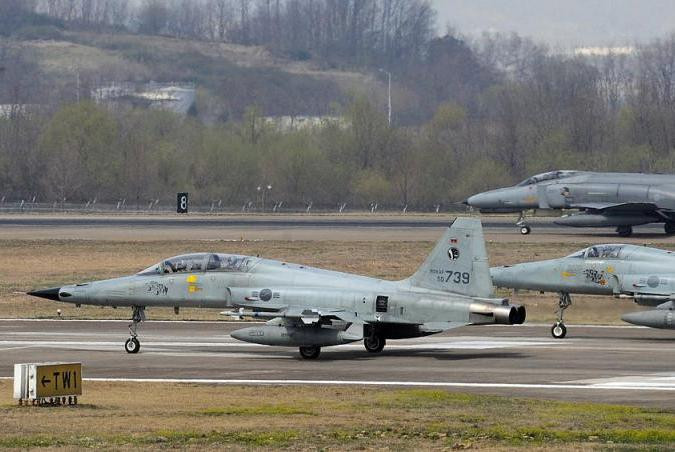 Loại chiến đấu cơ nhiều thứ hai trong biên chế Không quân Hàn Quốc là những máy bay chiến đấu F-5 phiên bản F-5E do Mỹ sản xuất và KF-5 do Hàn Quốc tự sản xuất. Nguồn ảnh: Flickr.