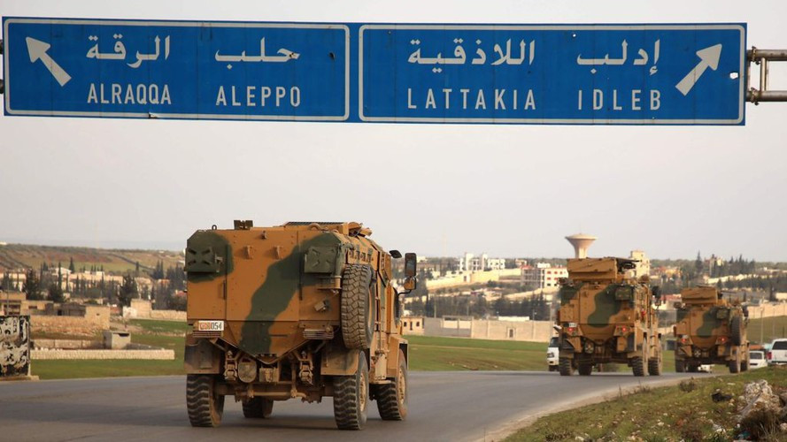 Theo bình luận của báo chí Nga, không rõ trên cơ sở nào mà nhà lãnh đạo Thổ Nhĩ Kỳ lại quyết định đưa ra những yêu cầu bất hợp pháp như vậy đối với một quốc gia có chủ quyền.