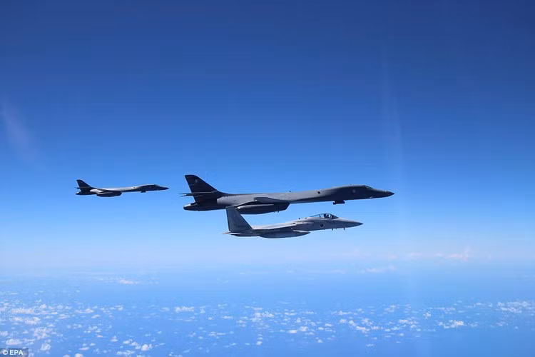 Theo kế hoạch cũ, B-1B Lancer sẽ tiếp tục là máy bay ném bom chủ chốt của quân đội Mỹ cho đến năm 2040