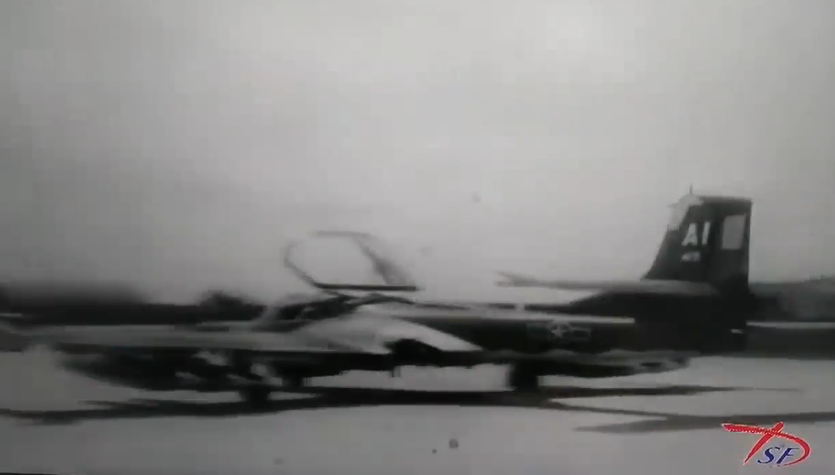 Đóng góp vào thành quả này không thể không kể tới công lao của nhiều thợ máy, nhân viên vốn làm việc cho chế độ cũ sau này tiếp tục tình nguyện phục vụ trong Quân đội Nhân dân Việt Nam. Nguồn ảnh: TL.