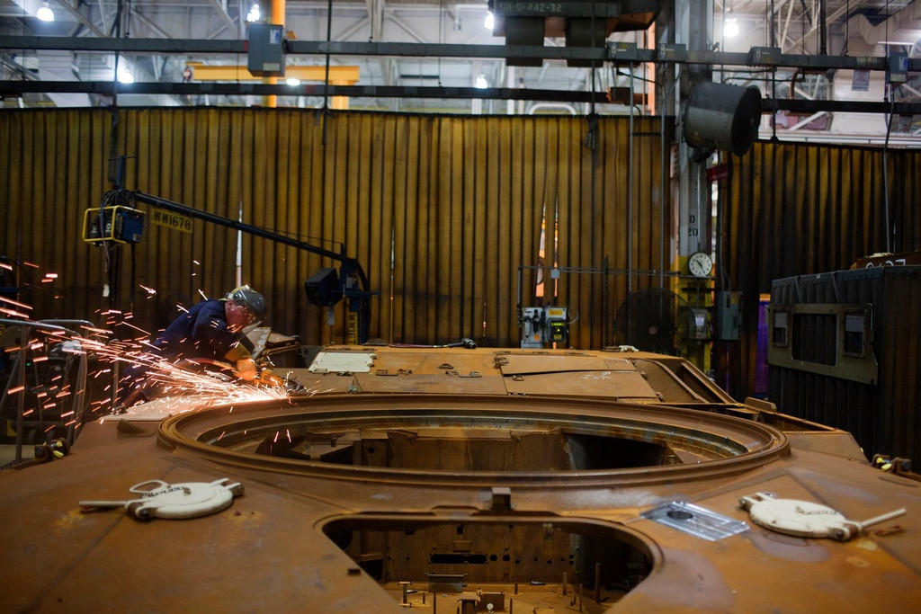 Ngoài ra, phiên bản V3 của M1A2 SEP cũng được cho là có hệ thống máy tính mạnh mẽ hơn kèm theo đó là không gian để nâng cấp trong tương lai mà không cần chỉnh sửa quá nhiều ở thiết kế khung vỏ xe. Nguồn ảnh: MilitaryArmForces.