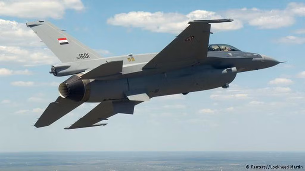 Tuy nhiên khi rơi vào tay Iran, mọi thứ lại hoàn toàn thay đổi vì đây là một đội quân chính quy, được huấn luyện bài bản và bản thân Iran cũng có nhiều kinh nghiệm sử dụng chiến đấu cơ Mỹ trong quá khứ. Nguồn ảnh: Pinterest.