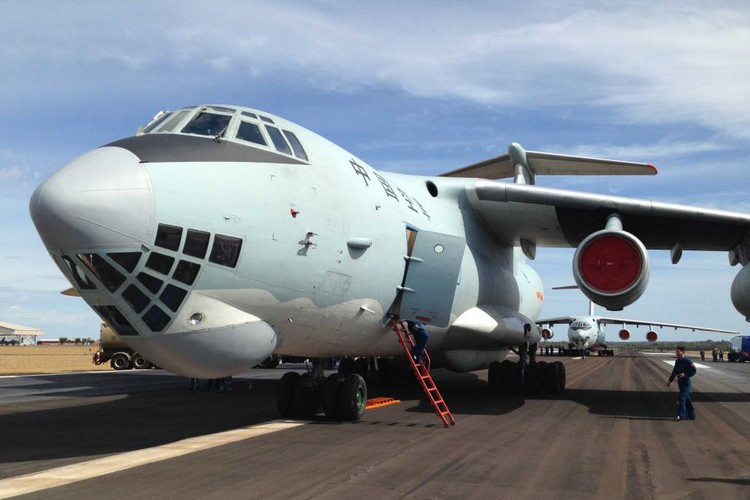 Ngoài ra còn có 58 tấn thiết bị và vật liệu từ Thẩm Dương, Lan Châu, Quảng Châu và Nam Kinh đến sân bay quốc tế Thiên Hà ở Vũ Hán