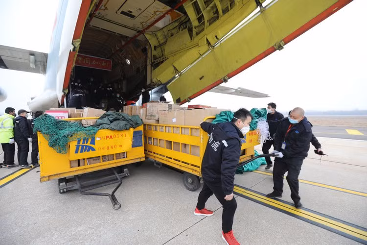 Ilyushin Il-76 (tên hiệu của NATO: Candid) là một máy bay vận tải hạng nặng đa năng 4 động cơ được Liên Xô phát triển