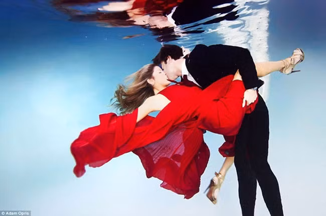 Bọ ảnh dính hon duói nuóc dẹp me hòn gay bão