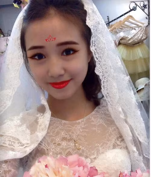 Và đây là tạo hình Võ Tắc Thiên của Ngân Salim.